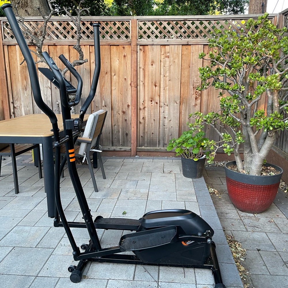 Black Elliptical Machine